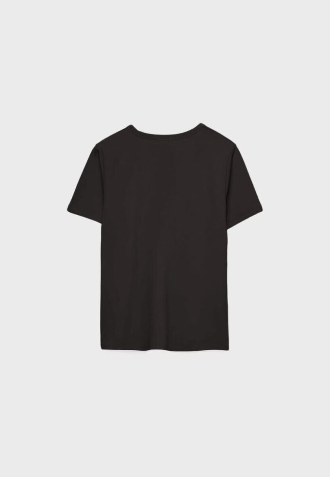 Camiseta básica de corte regular y tacto suave Camiseta básica de corte regular y tacto suave