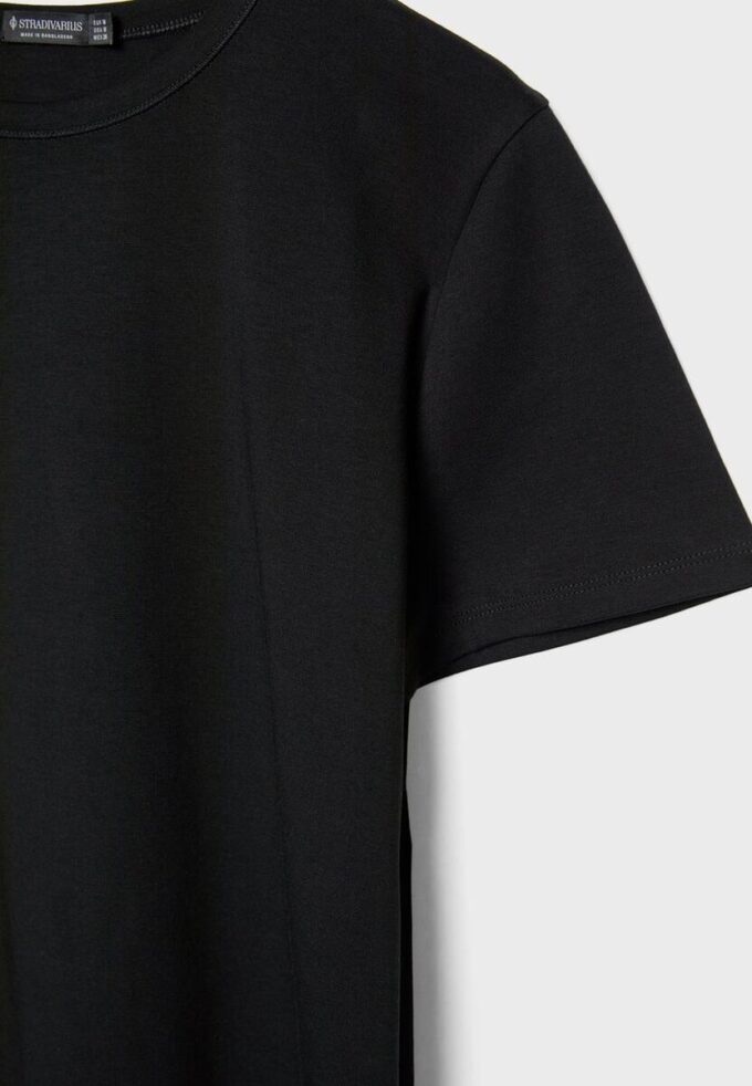 Camiseta básica de corte regular y tacto suave Camiseta básica de corte regular y tacto suave