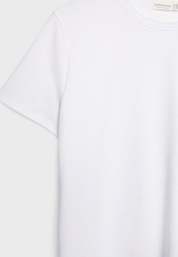 Camiseta básica de corte regular y tacto suave