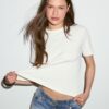 Camiseta básica de corte regular y tejido grueso Camiseta básica de corte regular y tejido grueso