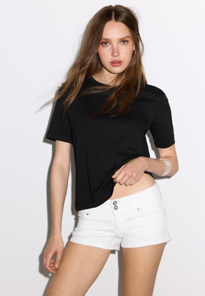 Camiseta básica de corte regular y tejido grueso Camiseta básica de corte regular y tejido grueso