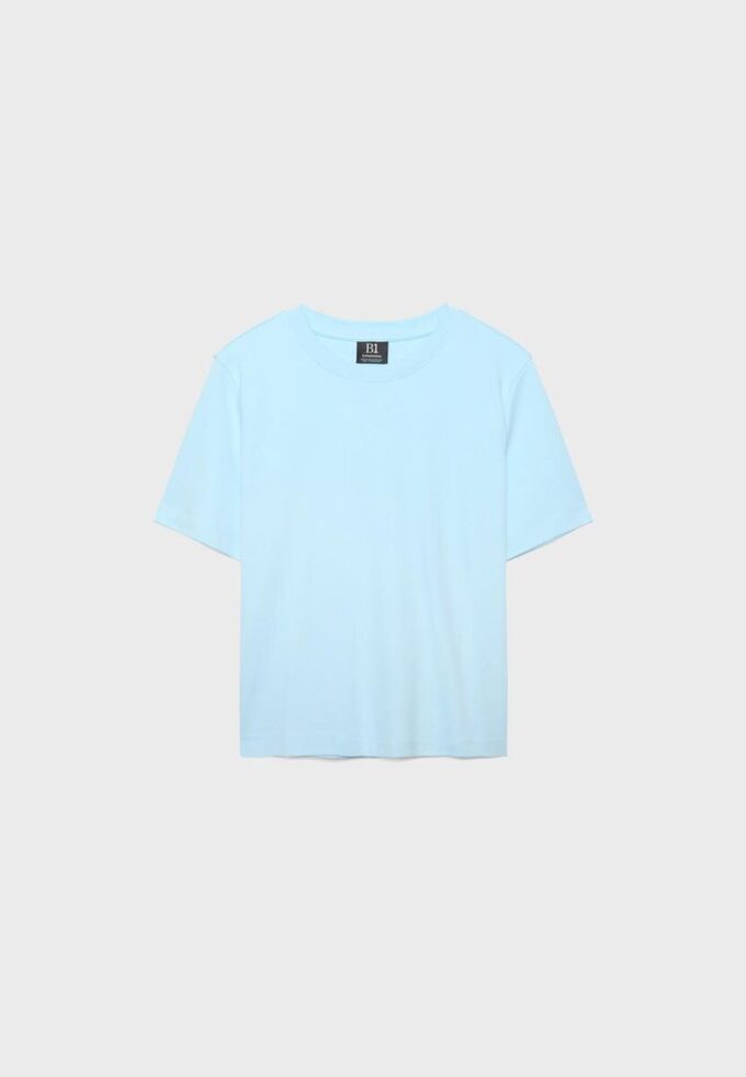 Camiseta básica de corte regular y tejido grueso Camiseta básica de corte regular y tejido grueso