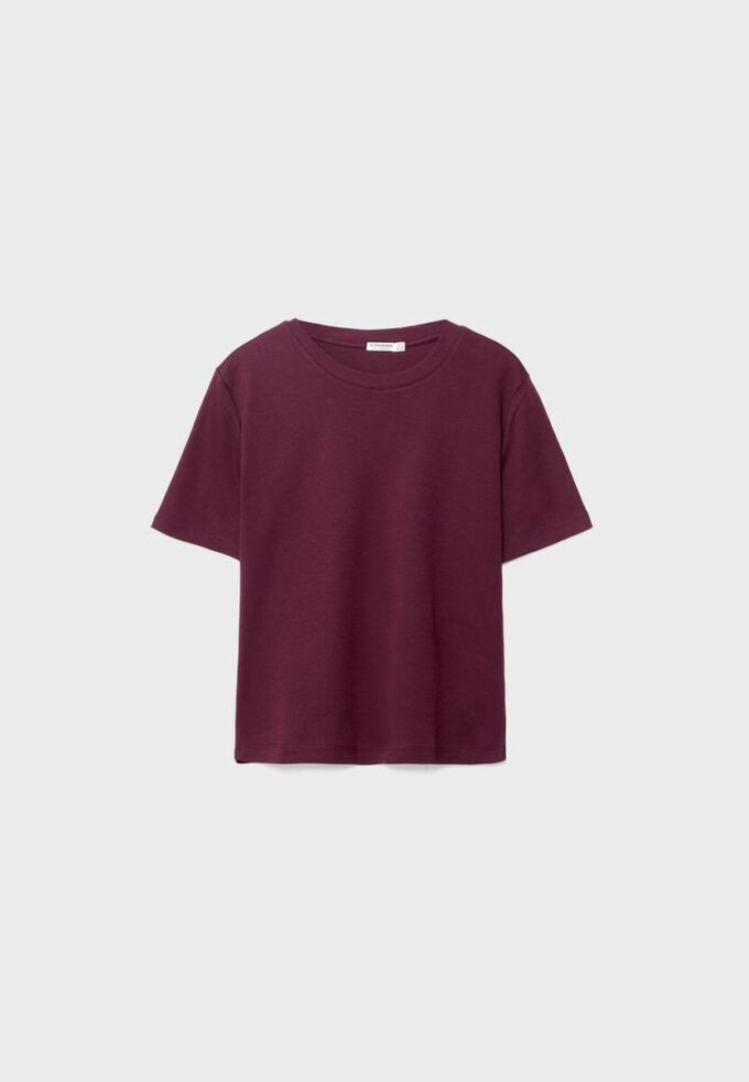 Camiseta básica de corte regular y tejido grueso Camiseta básica de corte regular y tejido grueso