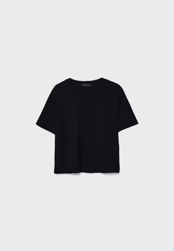 Camiseta básica de corte regular y tejido grueso Camiseta básica de corte regular y tejido grueso