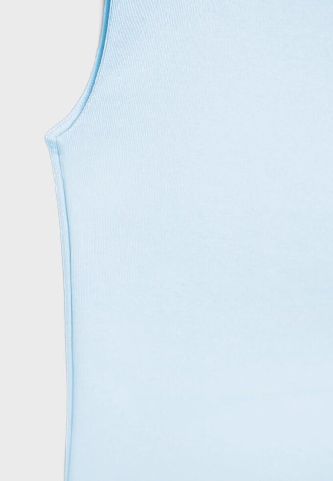 Camiseta básica sin mangas