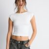 Camiseta con espalda abierta Camiseta con espalda abierta