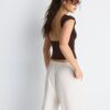 Camiseta con espalda abierta Camiseta con espalda abierta