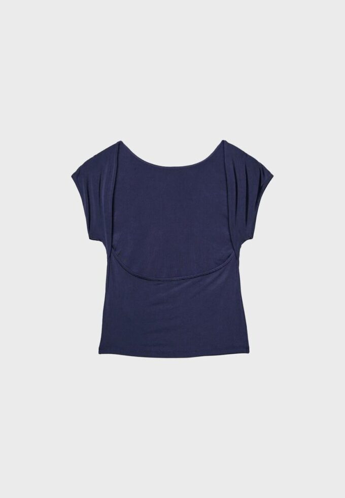 Camiseta con espalda abierta Camiseta con espalda abierta