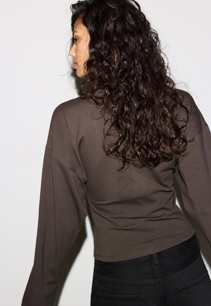 Camiseta con mangas kimono
