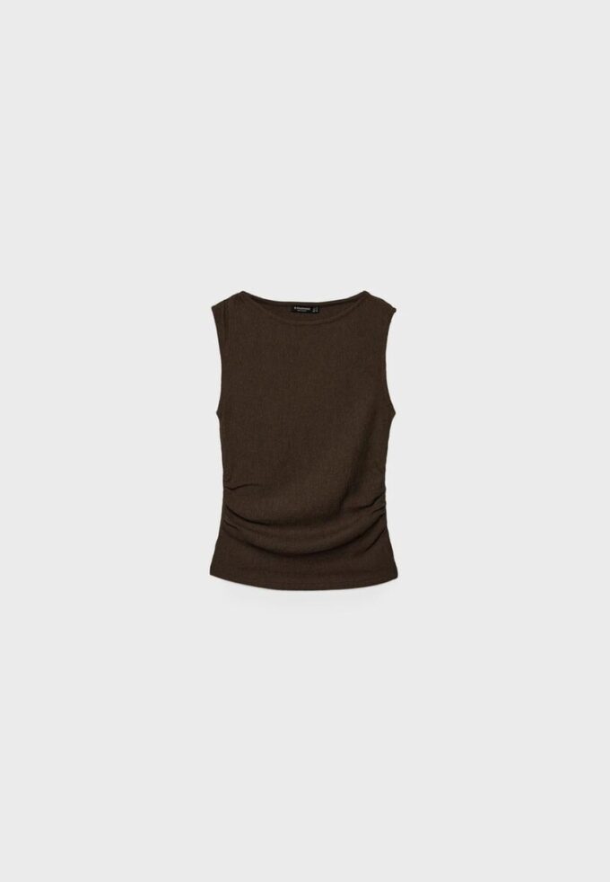Camiseta con textura fruncida Camiseta con textura fruncida