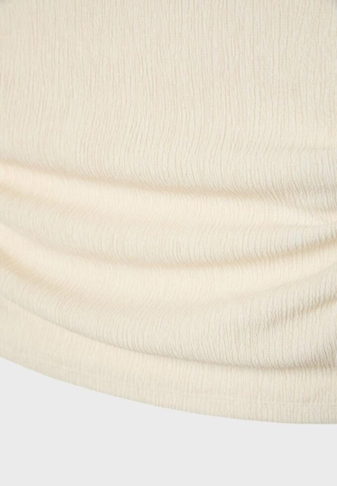 Camiseta con textura fruncida Camiseta con textura fruncida