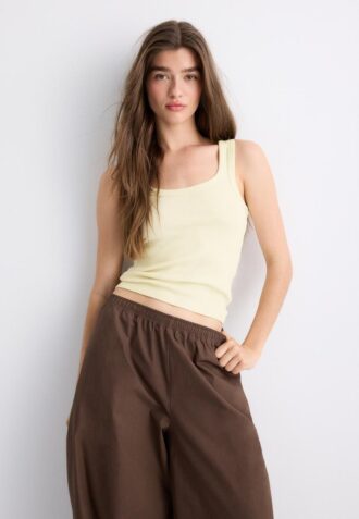 Camiseta de canalé con espalda nadadora