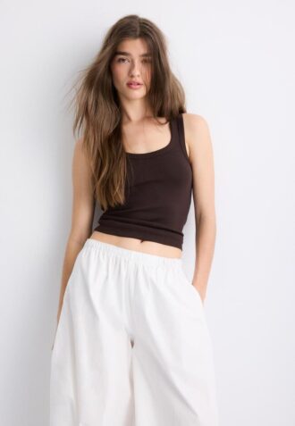 Camiseta de canalé con espalda nadadora