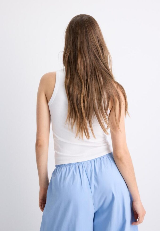 Camiseta de canalé con espalda nadadora Camiseta de canalé con espalda nadadora