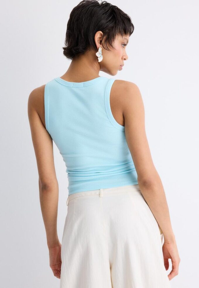 Camiseta de canalé con espalda nadadora Camiseta de canalé con espalda nadadora