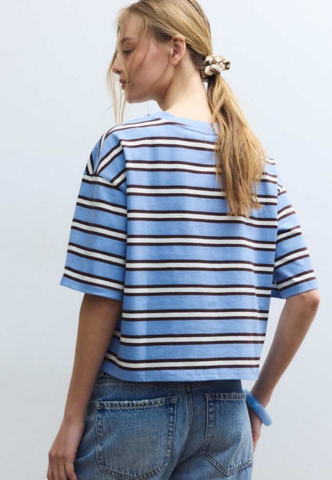 Camiseta de manga corta a rayas