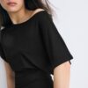 Camiseta de manga corta con cuello barco