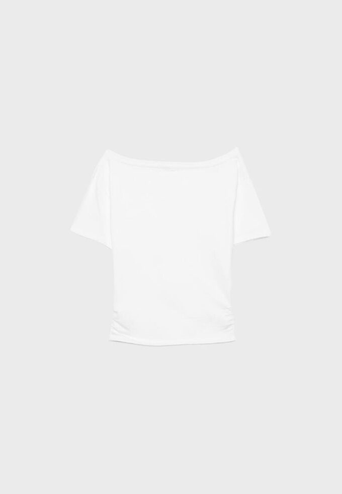 Camiseta de manga corta con cuello barco y fruncidos Camiseta de manga corta con cuello barco y fruncidos