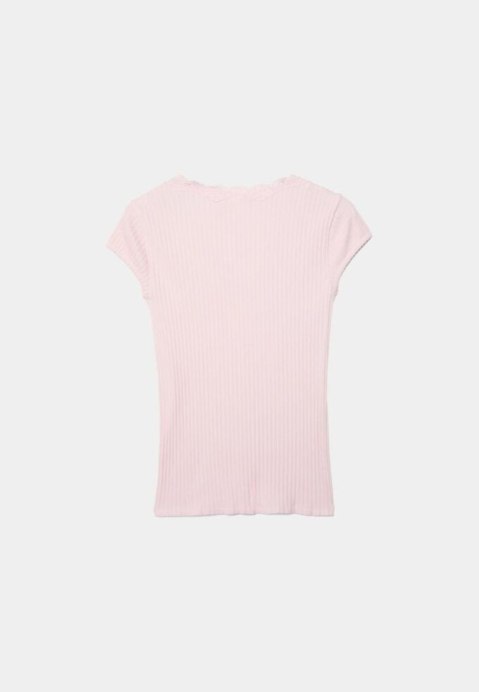 Camiseta de manga corta con cuello en V y encaje Camiseta de manga corta con cuello en V y encaje