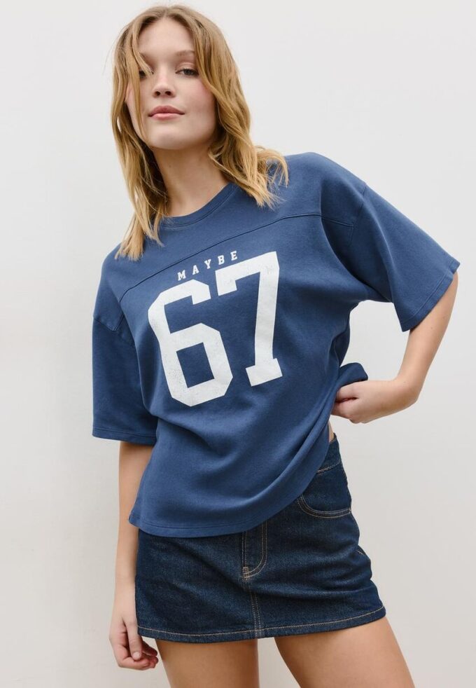 Camiseta de manga corta con detalle gráfico Camiseta de manga corta con detalle gráfico