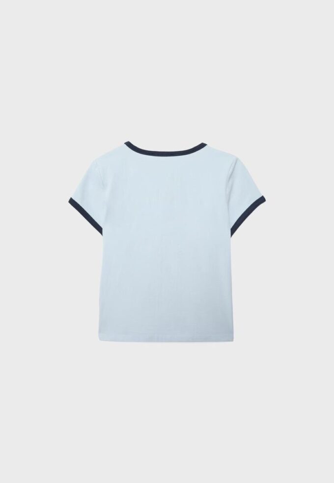 Camiseta de manga corta con estampado en contraste Camiseta de manga corta con estampado en contraste