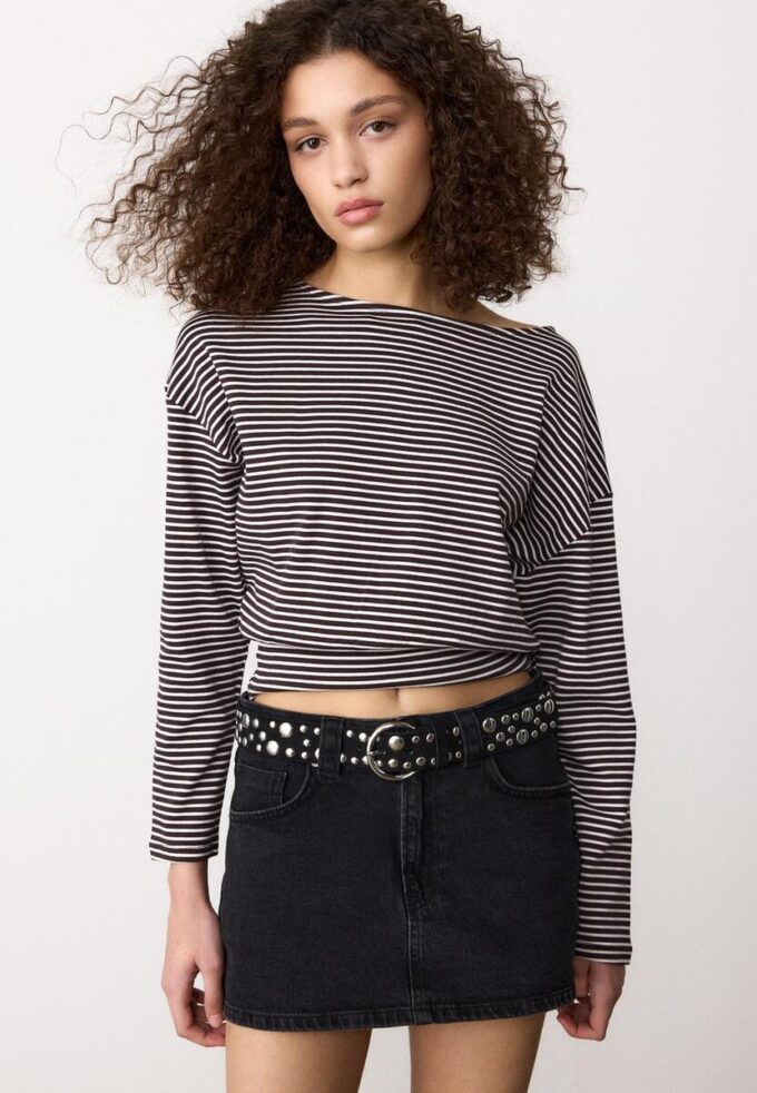 Camiseta de manga larga con cuello barco y faja a rayas Camiseta de manga larga con cuello barco y faja a rayas