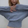 Camiseta de manga larga con cuello barco y faja a rayas Camiseta de manga larga con cuello barco y faja a rayas