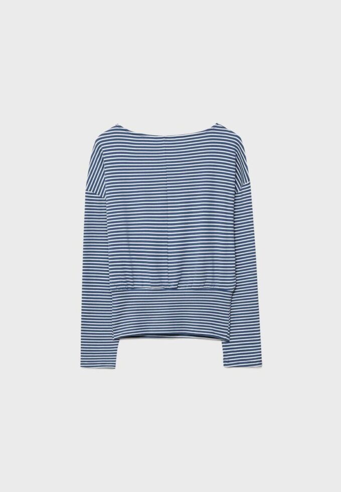 Camiseta de manga larga con cuello barco y faja a rayas Camiseta de manga larga con cuello barco y faja a rayas
