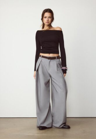 camiseta de manga larga con fruncidos 2 5 330x477 - Camiseta de manga larga con fruncidos