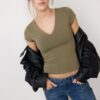 Camiseta de pantalón corto con cuello en V Camiseta de pantalón corto con cuello en V
