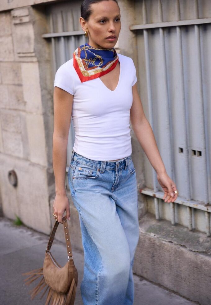 Camiseta de pantalón corto con cuello en V Camiseta de pantalón corto con cuello en V