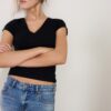 Camiseta de pantalón corto con cuello en V Camiseta de pantalón corto con cuello en V