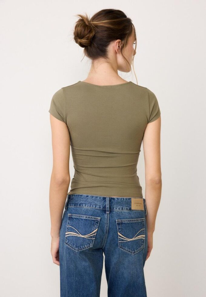 Camiseta de pantalón corto con cuello en V Camiseta de pantalón corto con cuello en V