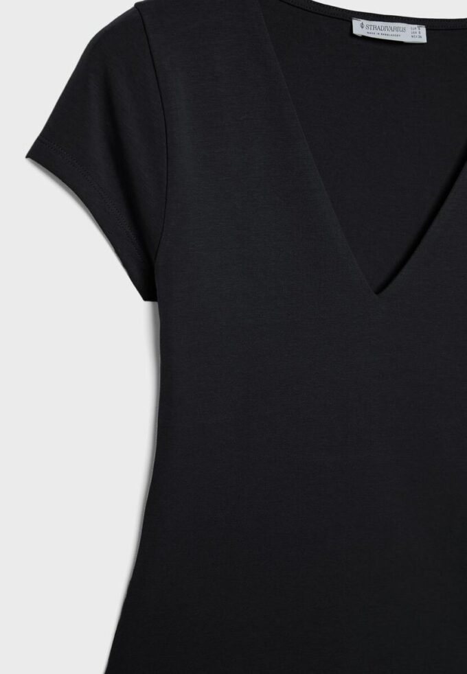 Camiseta de pantalón corto con cuello en V Camiseta de pantalón corto con cuello en V