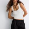 Camiseta de poliamida con tirantes anchos Camiseta de poliamida con tirantes anchos