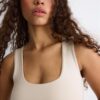 Camiseta de poliamida con tirantes anchos Camiseta de poliamida con tirantes anchos