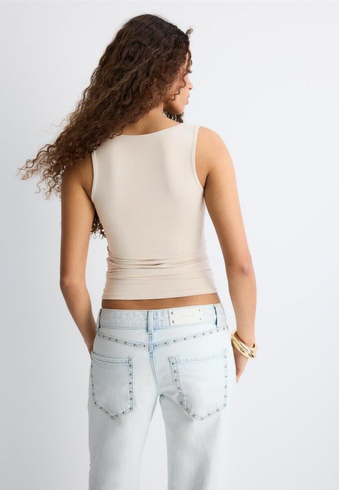 Camiseta de poliamida con tirantes anchos Camiseta de poliamida con tirantes anchos