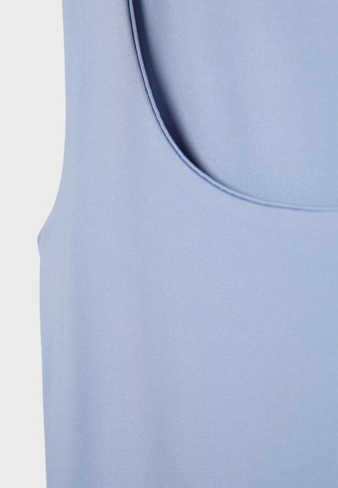 Camiseta de poliamida con tirantes anchos Camiseta de poliamida con tirantes anchos
