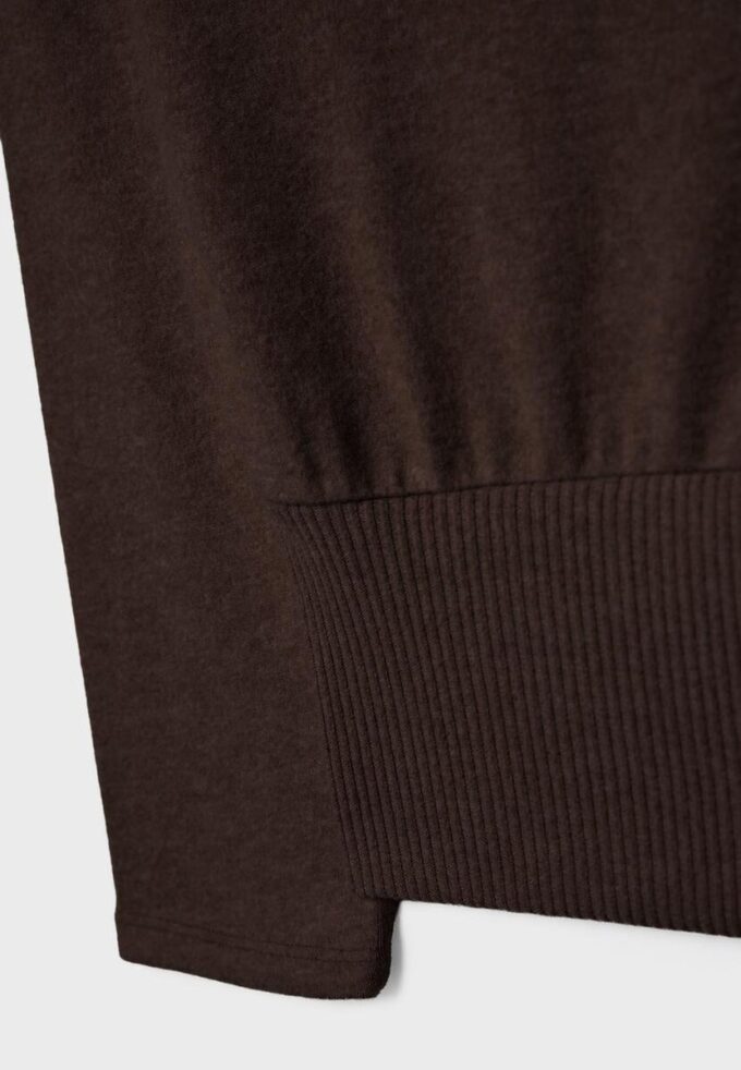 Camiseta de punto con cuello barco y cinturón Camiseta de punto con cuello barco y cinturón