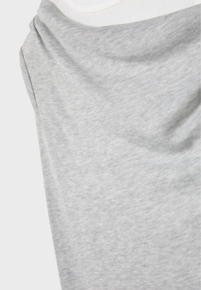 Camiseta doble asimétrica Camiseta doble asimétrica