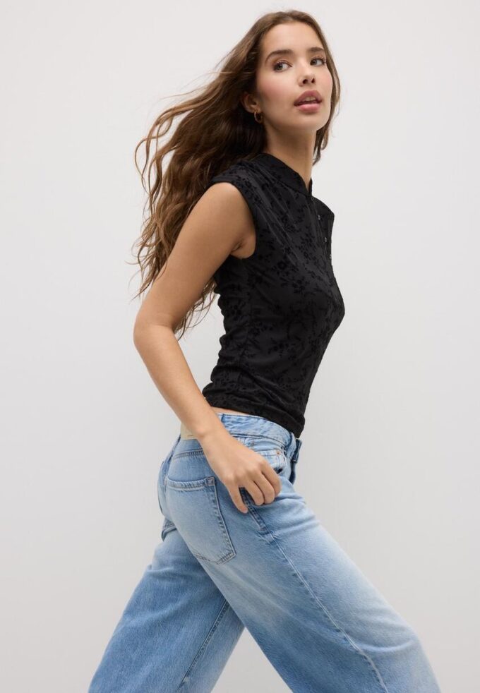 Camiseta estilo qipao con estampado flocado Camiseta estilo qipao con estampado flocado