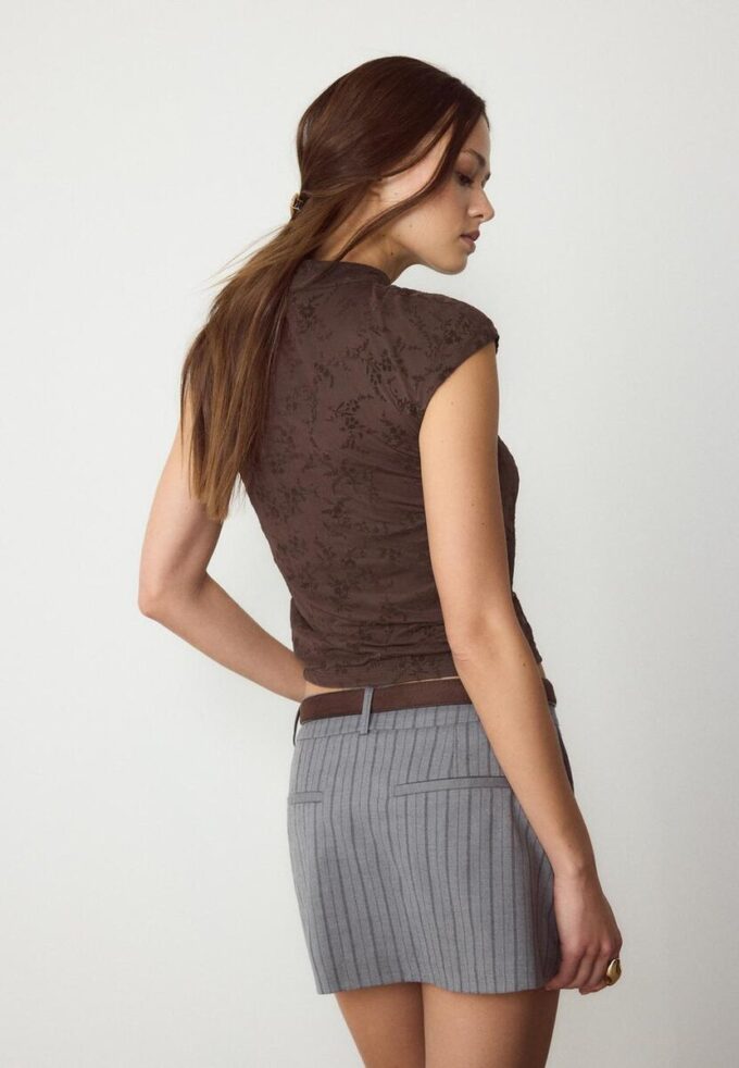 Camiseta estilo qipao con estampado flocado Camiseta estilo qipao con estampado flocado