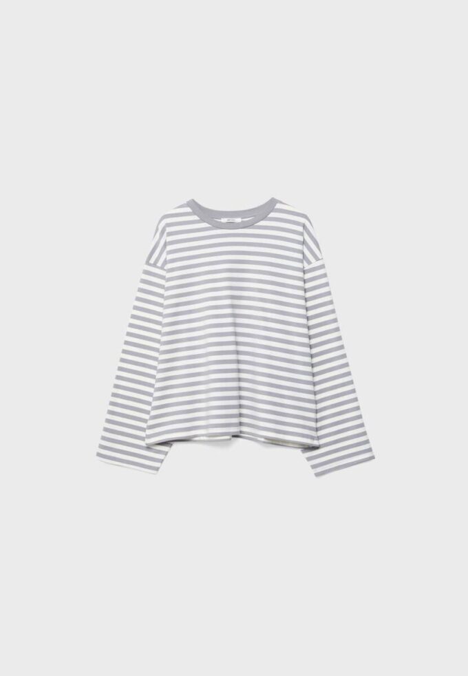 Camiseta oversize de manga larga a rayas Camiseta oversize de manga larga a rayas