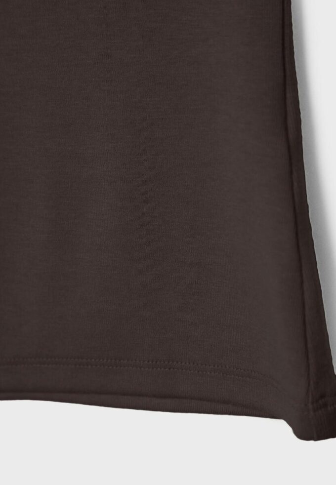 Camiseta sin mangas con cuello de embudo