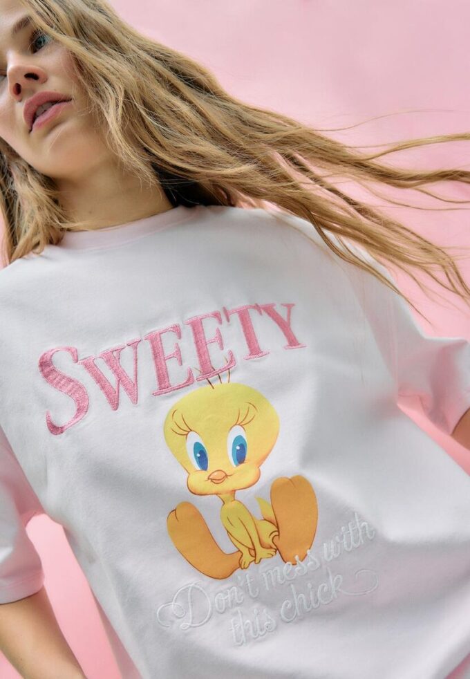 Camiseta Sweety de manga corta y cuello redondo Camiseta Sweety de manga corta y cuello redondo
