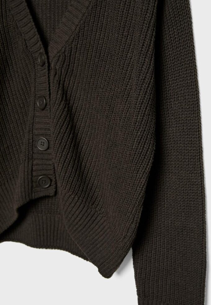 Cardigan de punto con botones Cardigan de punto con botones