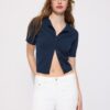 Cardigan de punto con cuello alto y botones Cardigan de punto con cuello alto y botones