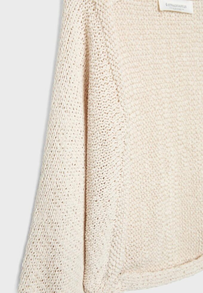 Cardigan de punto con mangas murciélago y lazo