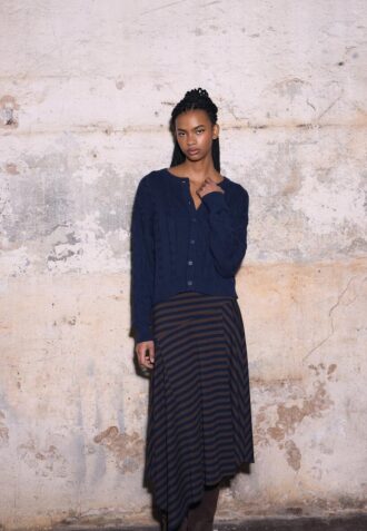 Cardigan de punto trenzado con botones