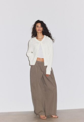 Cardigan de punto trenzado con botones